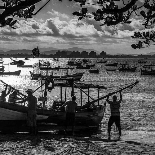 pescadores-de-armacao-de-itapocoroi-brasil